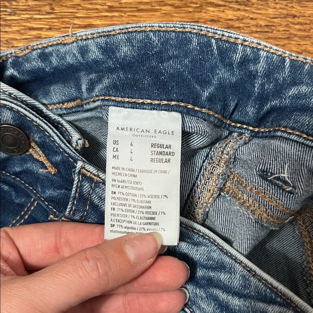 American Eagle Blue Flare Jeans for Women - Picture 4 of 7